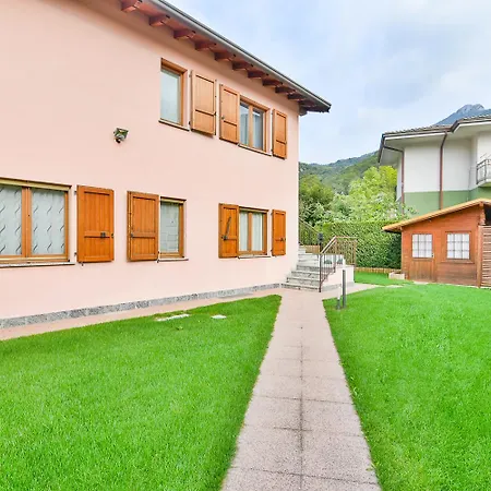 Bellagio Private Swimming Pool *