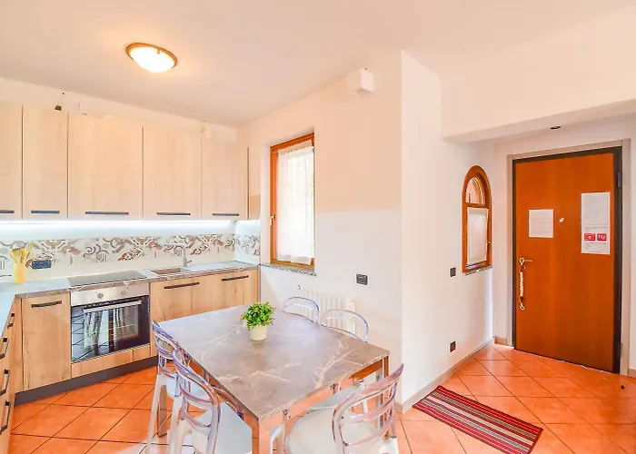 Дом отдыха Bellagio Private Swimming Pool Вальброна